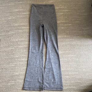 lululemon groove pants heathered gray size 2 HEMMED